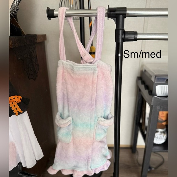 Art Class Wrap Robe / Towel Cover-Up — Girl’s S/M
Excellent Condition - Picture 2 of 2
